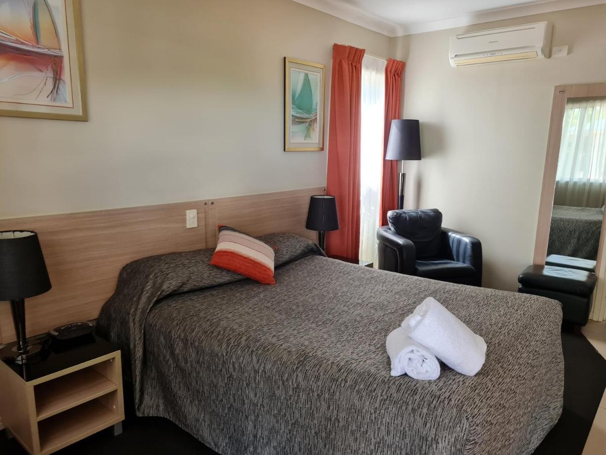 Cobar Central Motor Inn Kültér fotó